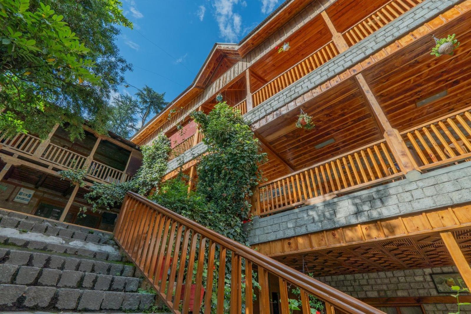 Hotel Negi'S Mayflower A Heritage Since 1965 Manāli Zewnętrze zdjęcie